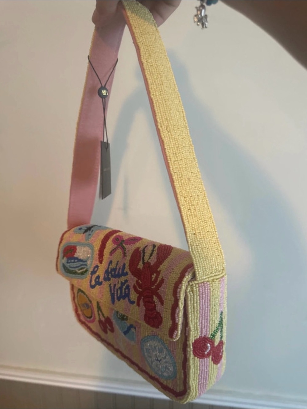 Beaded Pink Shoulder Bag with Coastal Motifs - Picture 2 of 5